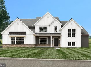 214 W Valley Rd, Denver, PA 17517