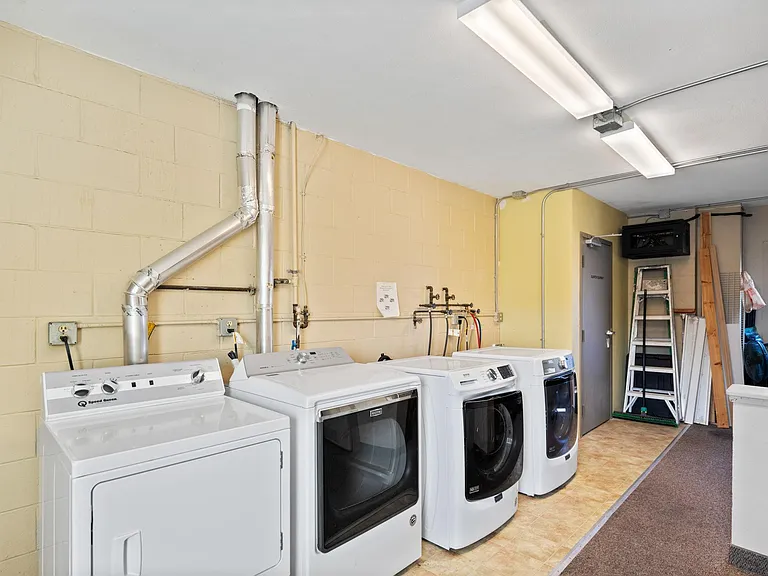 504 W Franklin Ave #2C — Photo 15