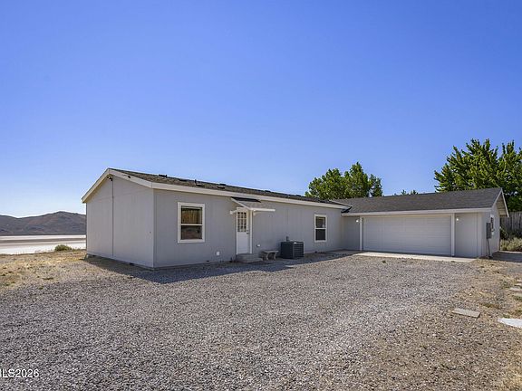 3rd image of 16 Sierra View Rd