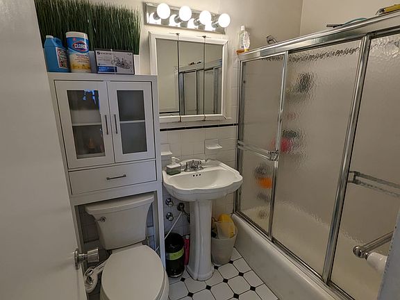 5th image of 225 Saint Pauls Ave APT 3D