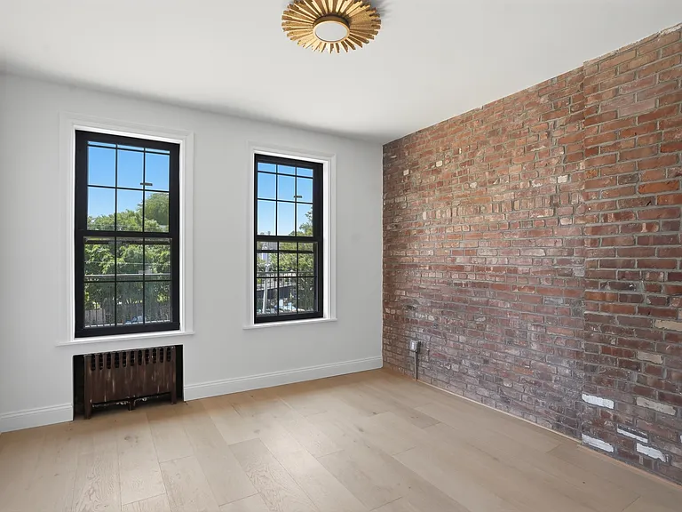 207 Main St #9 — Photo 7