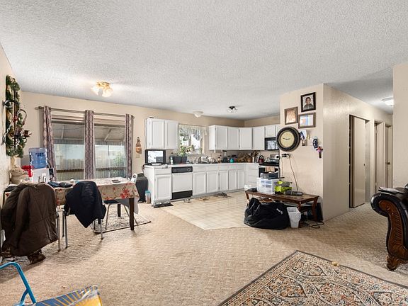 3rd image of 310 Pacific Ave