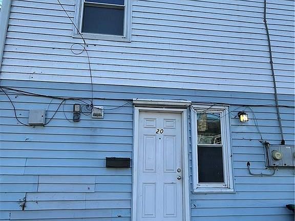 2nd image of 20 Shelley Ct #30
