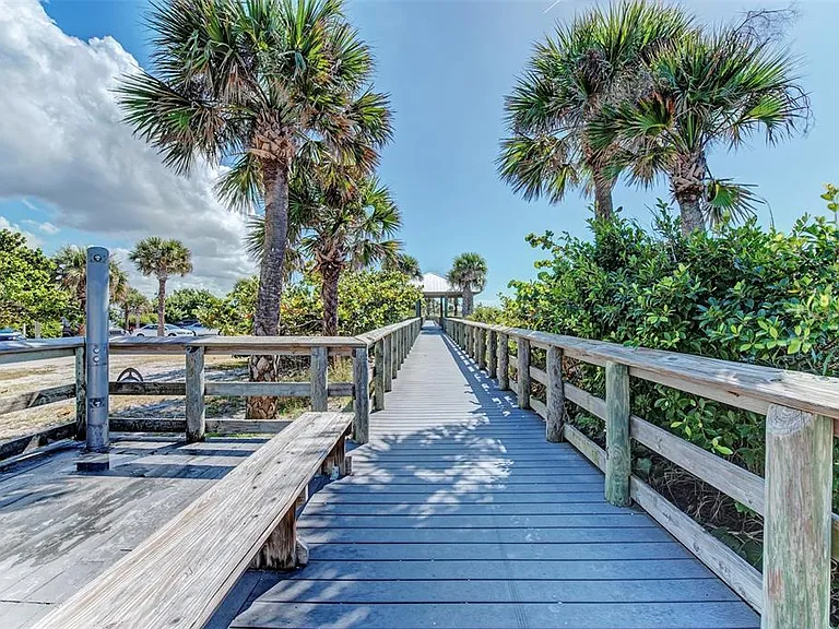 12165 Gulfstream Blvd — Photo 32