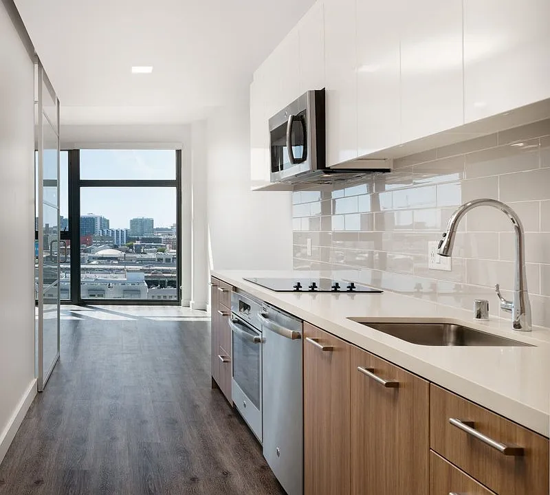 923 Folsom