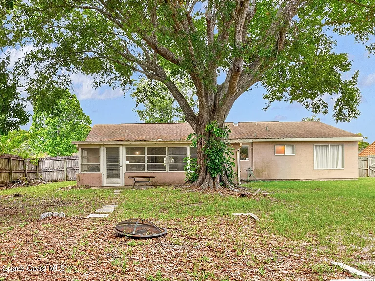 1265 Ethel Cir NE — Photo 24