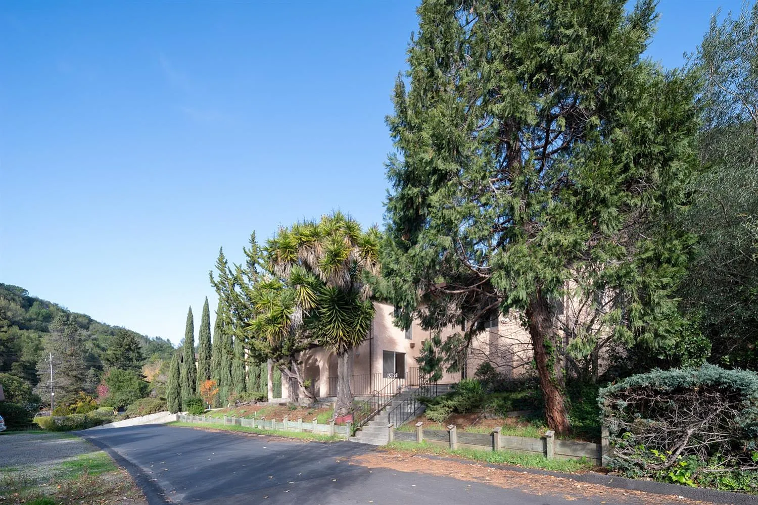 5587 Crow Canyon Rd photo 1