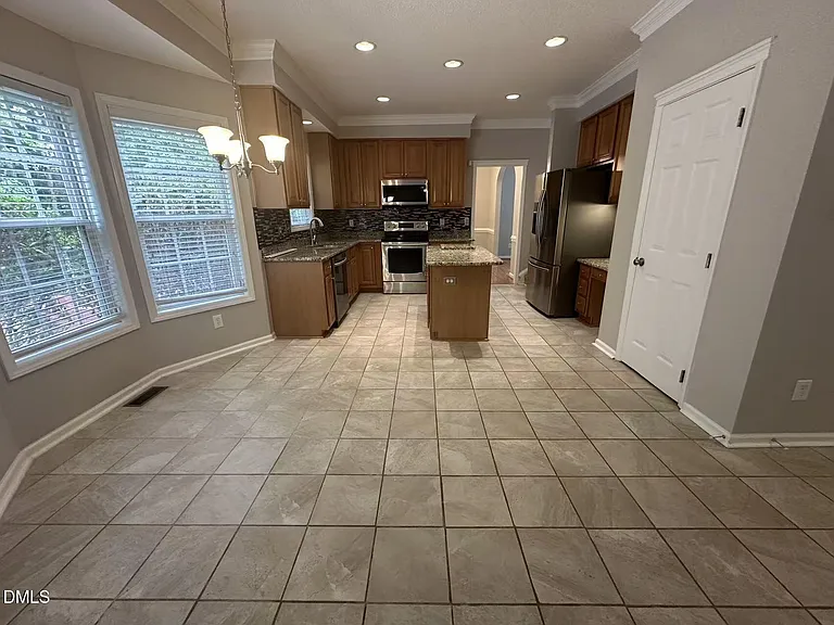 122 Trumbell Cir — Photo 7