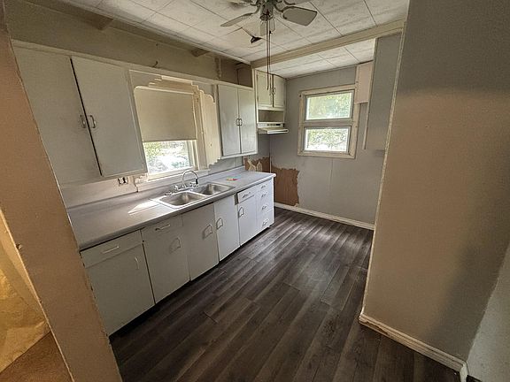 4th image of 808 N 3rd St
