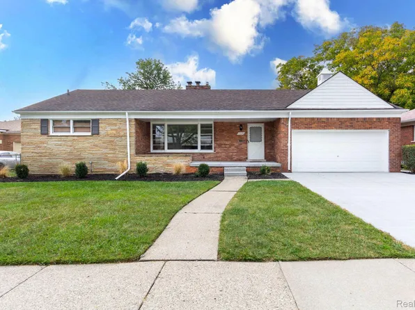 17076 Sprenger Ave, Eastpointe, MI 48021
