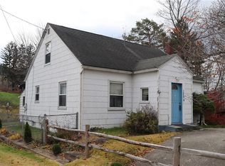 1298 E Route 30, Laughlintown, PA 15655