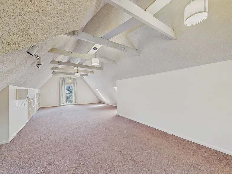 205 Logan St — Photo 18