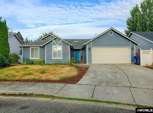 737 Sphinx Ct NE, Salem, OR 97301