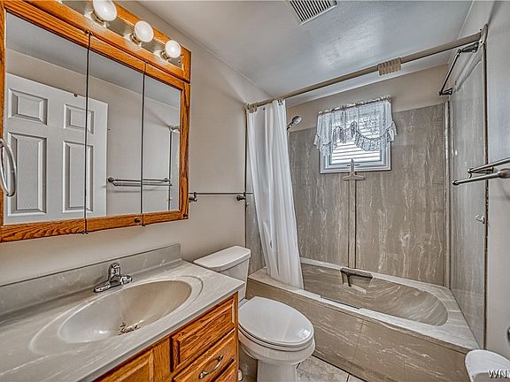 4th image of 255 Fancher Ave