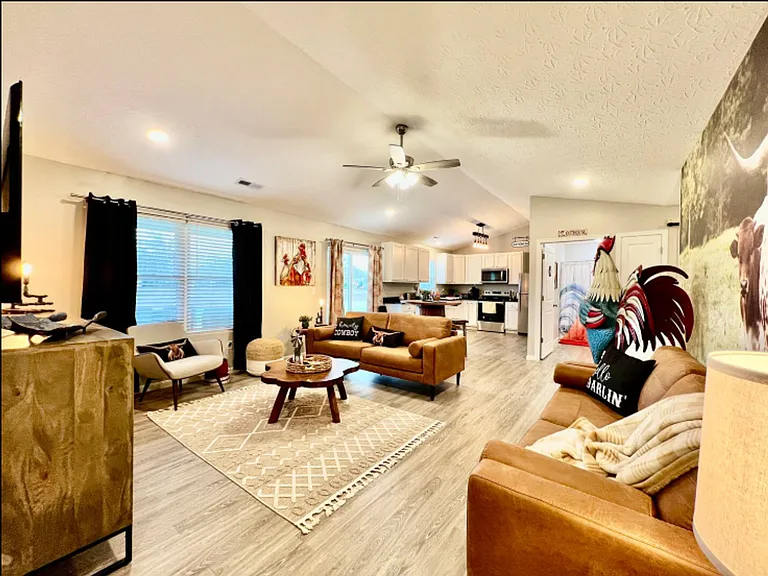 806 Pierson Rd — Photo 8