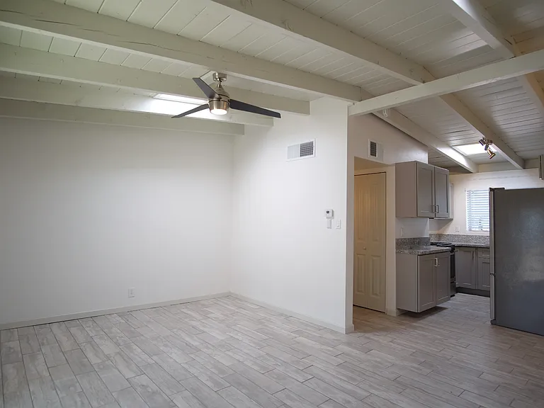 919 N Catalina Ave — Photo 5