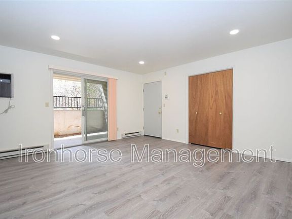5th image of 813 W Villard St #69
