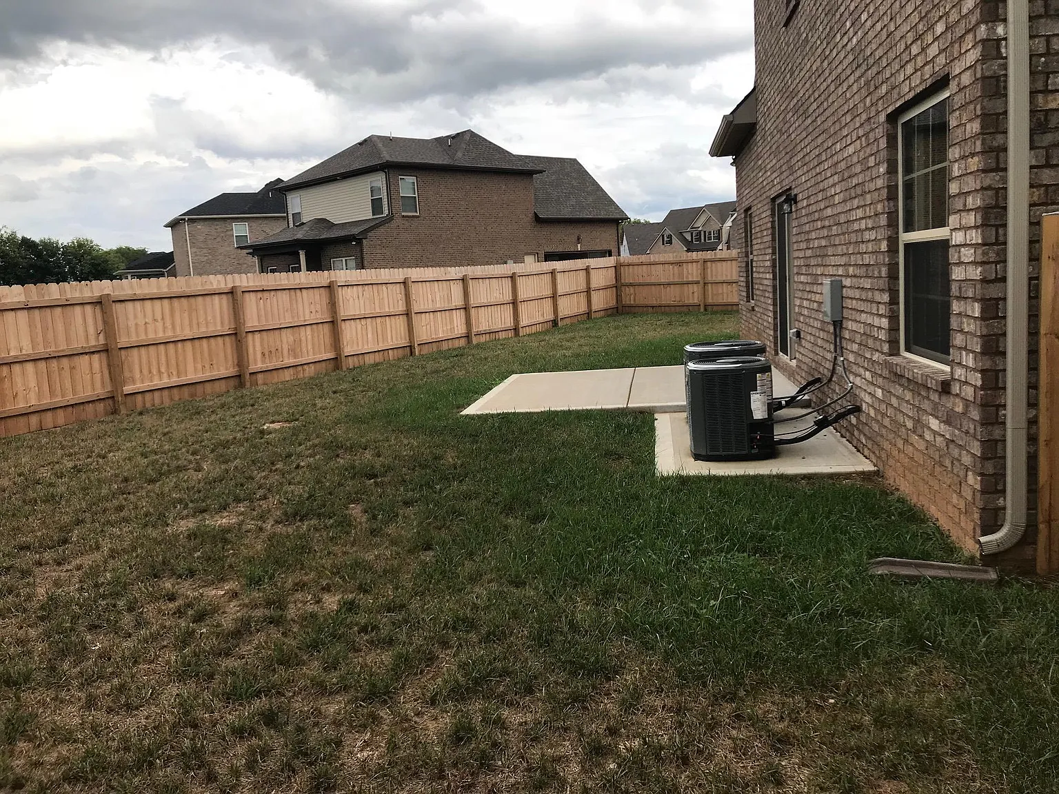 4 bed, 2.5 bath, 2405 sqft, $2,875 — Photo 3
