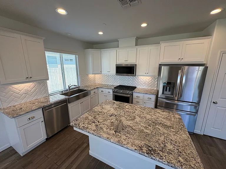 1620 W Porter Ave — Photo 25