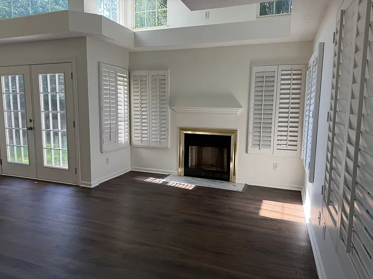 106 Meridian Ct — Photo 14