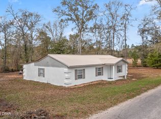 470 2nd St, Chipley, FL 32428