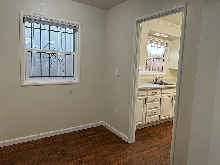 3215 Star Ave — Photo 9