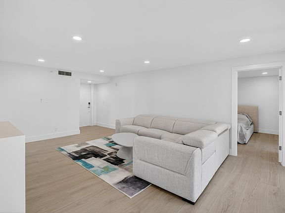 5th image of 1732 Bridgewood Drive