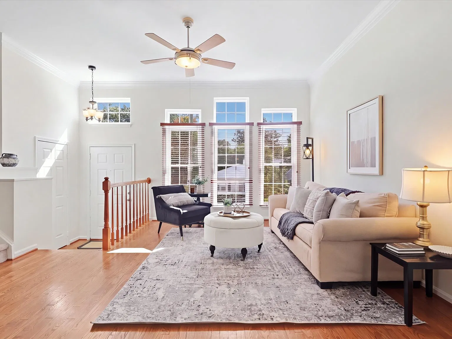 3 bed, 2080 sqft, $4,500 — Photo 3