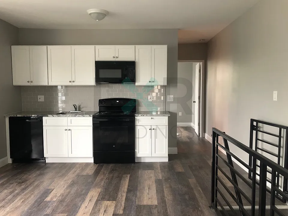 5437 Master St #2