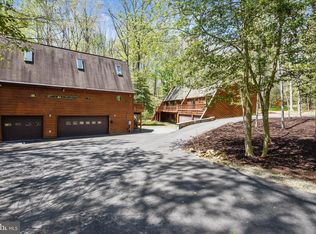 11602 Stuart Mill Rd, Oakton, VA 22124