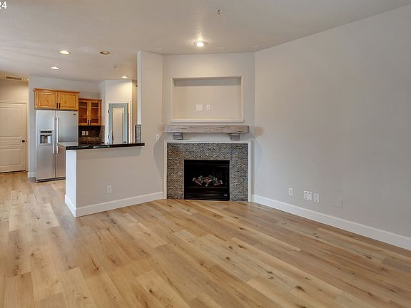 2nd image of 29238 SW Villebois Dr S