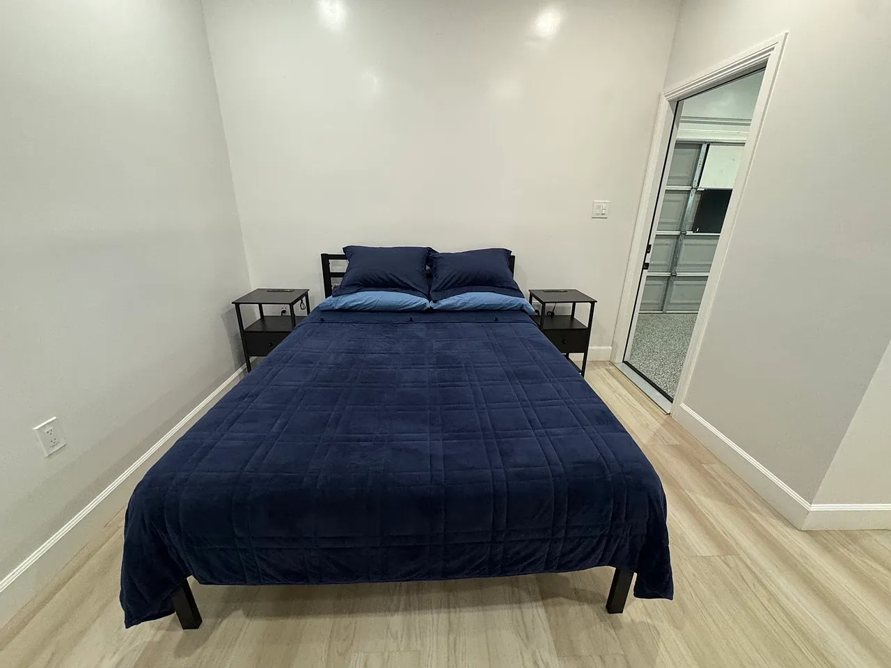 Studio, 500 sqft, $1,695 — Photo 2