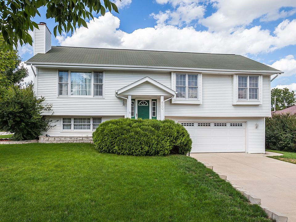 1st image of 600 E Hobby Ln