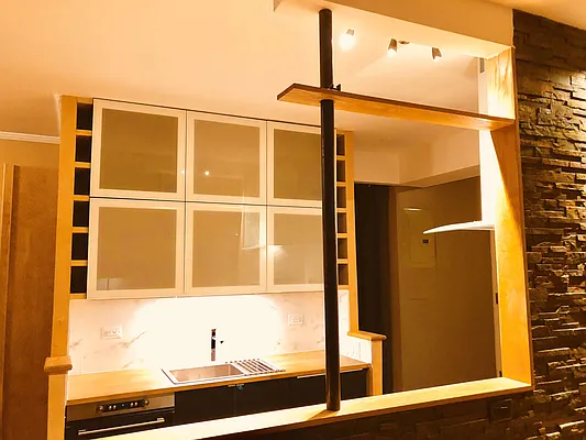 Rented by Aili Wang, LREB | media 23