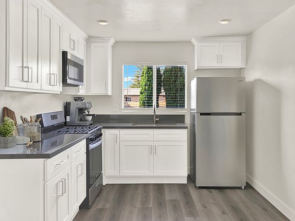 3rd image of 3245 W Avenue 32 #12