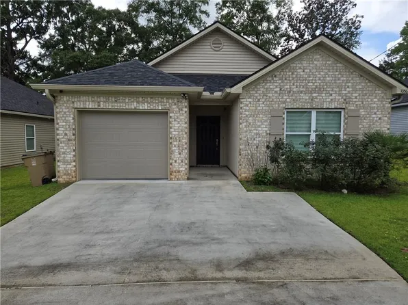 1056 Pinemont Dr, Mobile, AL 36609
