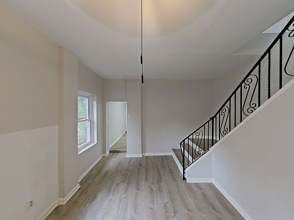 4th image of 868 E Locust Ave