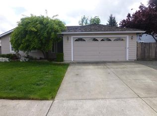 2370 Perri Pl, Medford, OR 97504