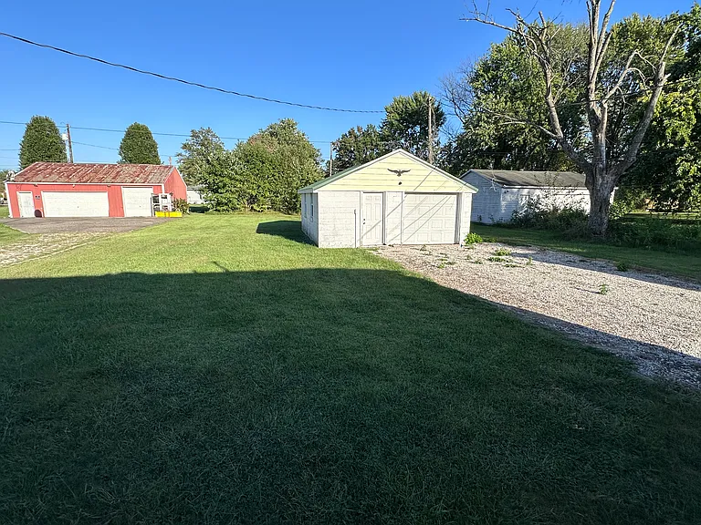 3321 N 12th Ave — Photo 6
