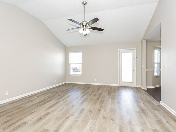 3rd image of 1284 Saint Andrews Dr