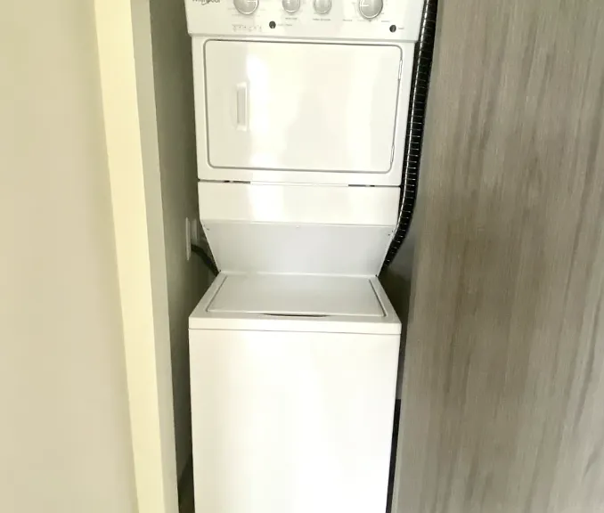 Strawberry Court Apartments — Photo 14