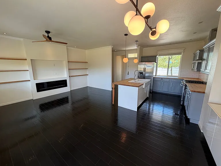 12380 Camel Rock Dr — Photo 2