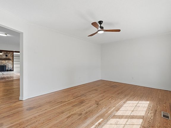 4th image of 103 Waverly Dr