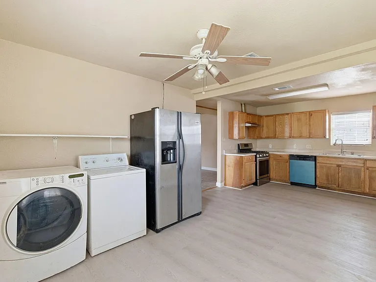 2411 Leffingwell St — Photo 14