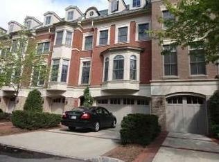 9 Regency Pl, Weehawken, NJ 07086