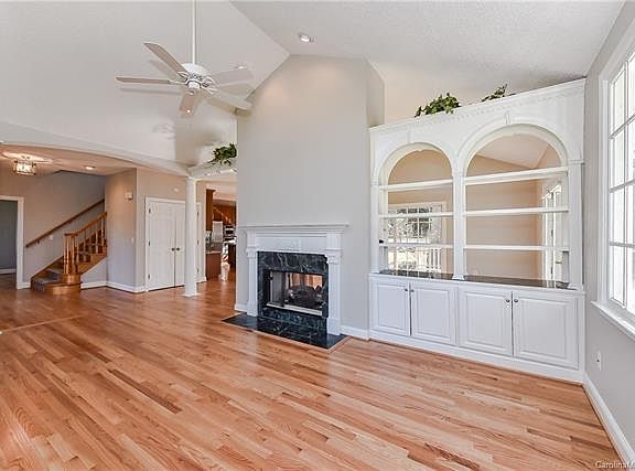 5th image of 102 Keel Ct