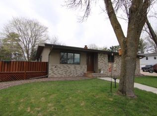 527 S Main St, Poynette, WI 53955