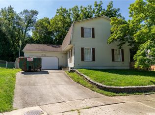 2799 S Forrest Green Dr, Decatur, IL 62521