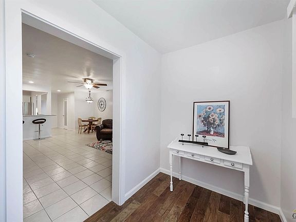 4th image of 445 Linda Vista Dr #445
