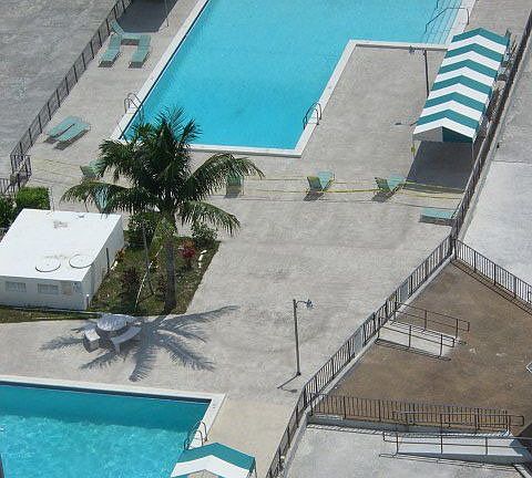 Pool View From PH